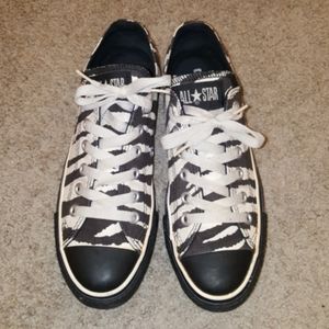 Converse zebra print WOMEN'S size8 MEN'S size6 rea